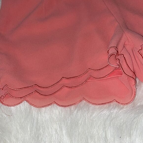 Tobi High Waisted Chiffon Coral  Layered Scalloped Shorts Size Small - Picture 3 of 6